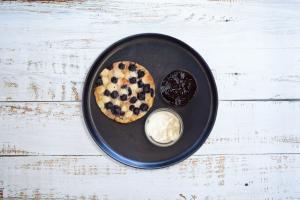 Berry & White Choc Baked Protein Oatmeal